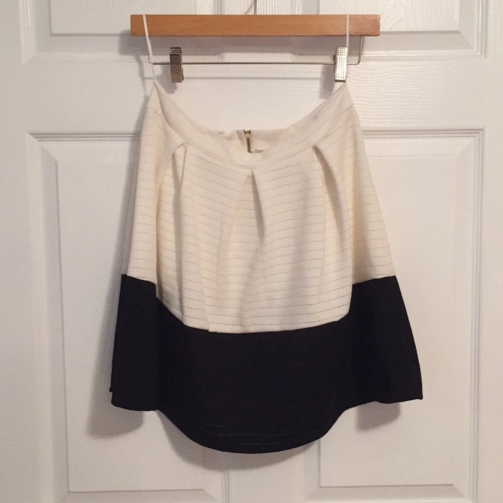 COLOR BLOCK SKIRT